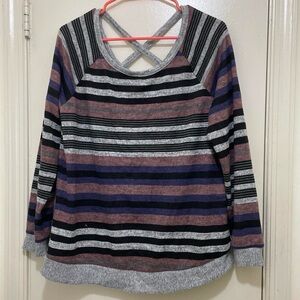 STRIPED LONG SLEEVE SHIRT WITH BACK DETAIL
